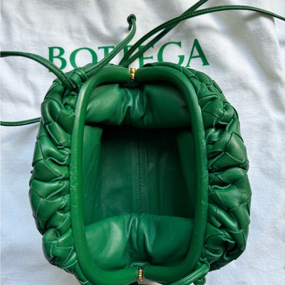 Authentic Bottega Veneta Small Pouch in green - Picture 10 of 12